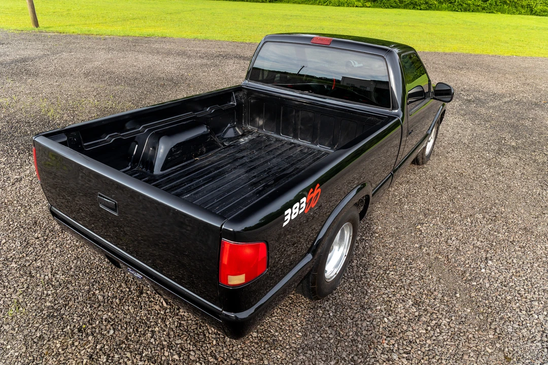 1995 Chevrolet S-10 - Image 5 of 31