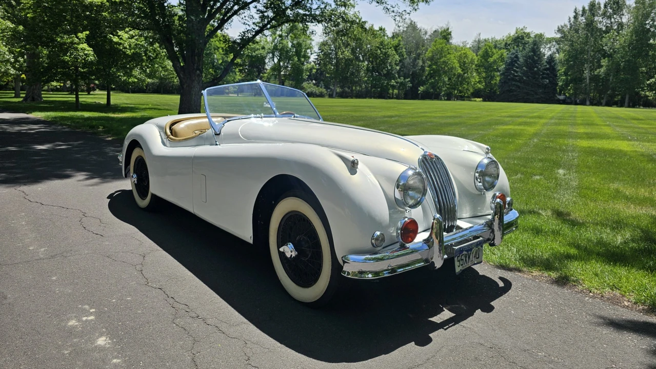 1955 Jaguar XK140 OTS Roadster - Image 18 of 31