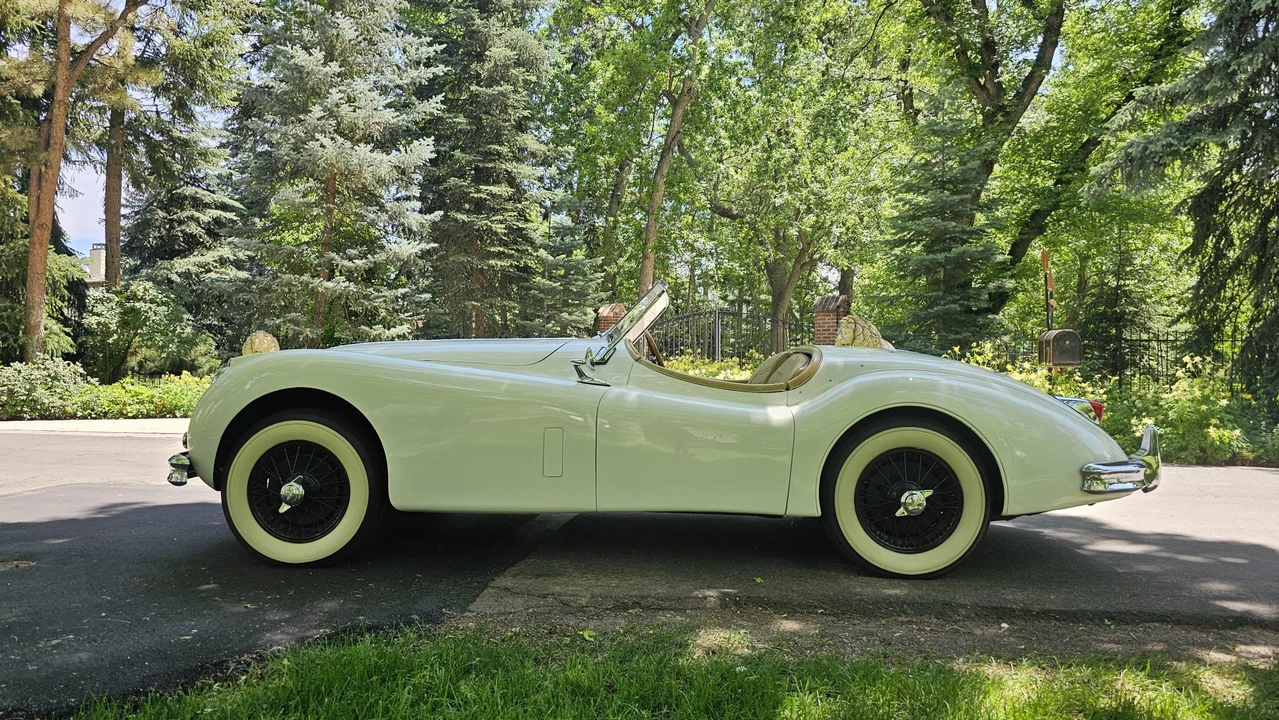 1955 Jaguar XK140 OTS Roadster - Image 26 of 31