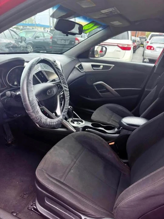 2014 Hyundai Veloster - Image 2 of 8