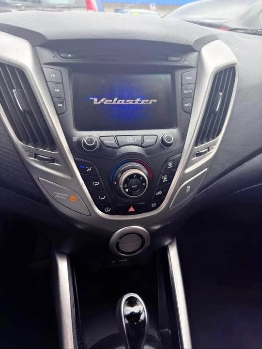 2014 Hyundai Veloster - Image 6 of 8