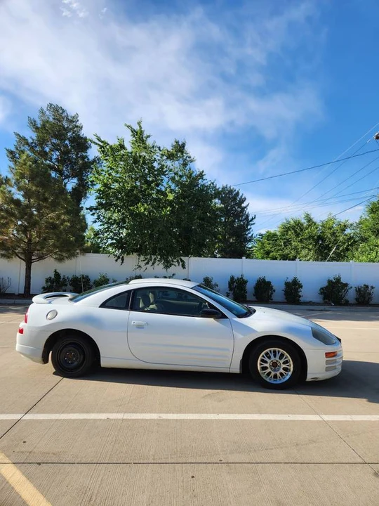 2000 Mitsubishi Eclipse 3rd Gen - Image 2 of 6