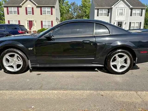2000 Ford Mustang GT