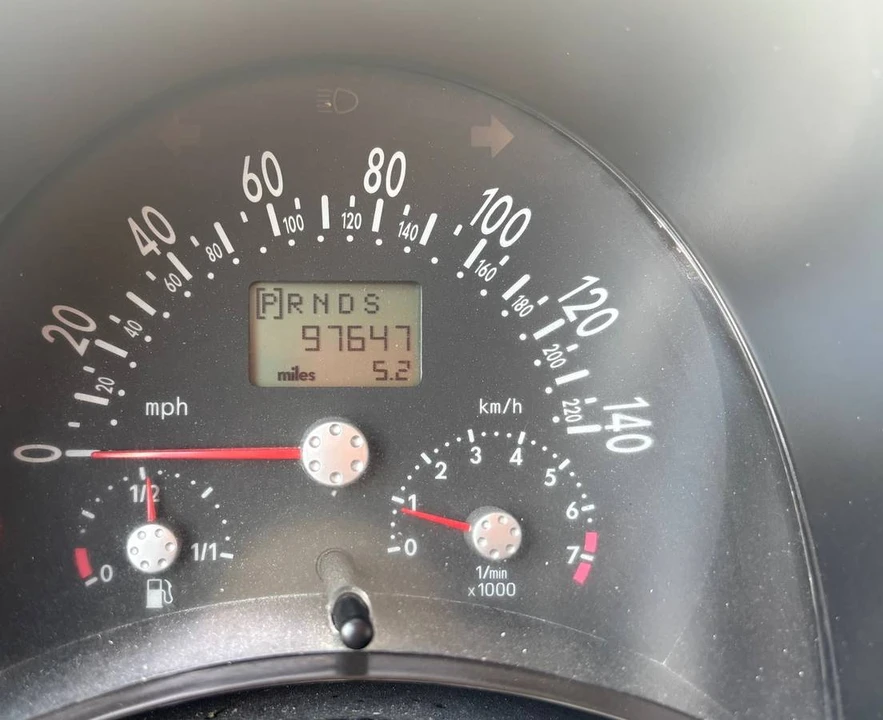 2006 Volkswagen New Beetle - Image 4 of 8