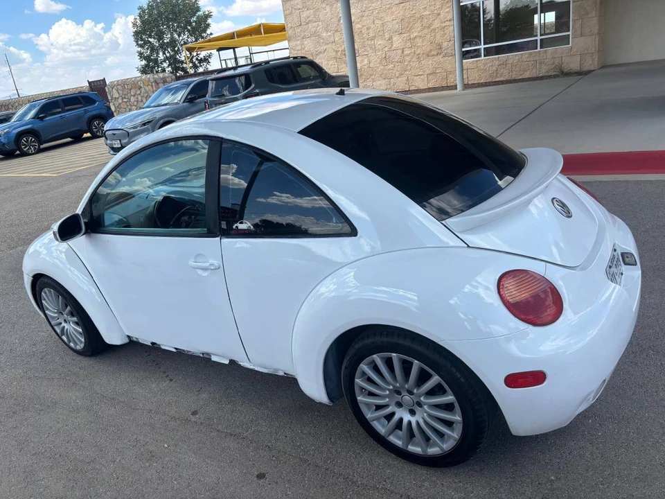 2006 Volkswagen New Beetle - Image 7 of 8
