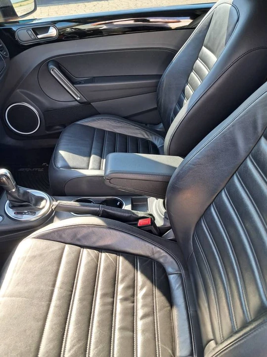 2012 Volkswagen A5 Beetle - Image 9 of 10