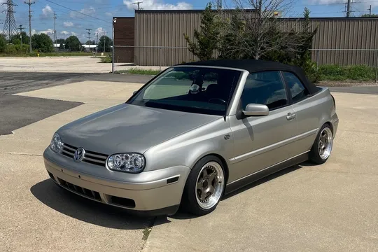 2000 Volkswagen Cabrio VR6 5-Speed