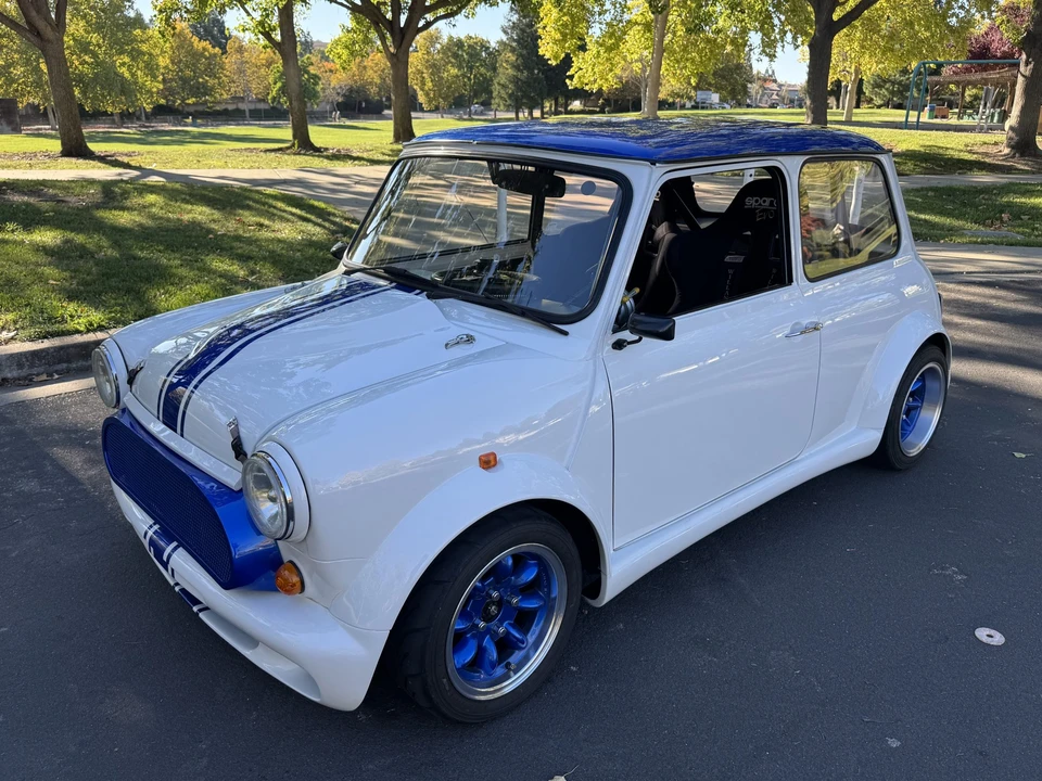 Mini Classic Mini - Image 5 of 31