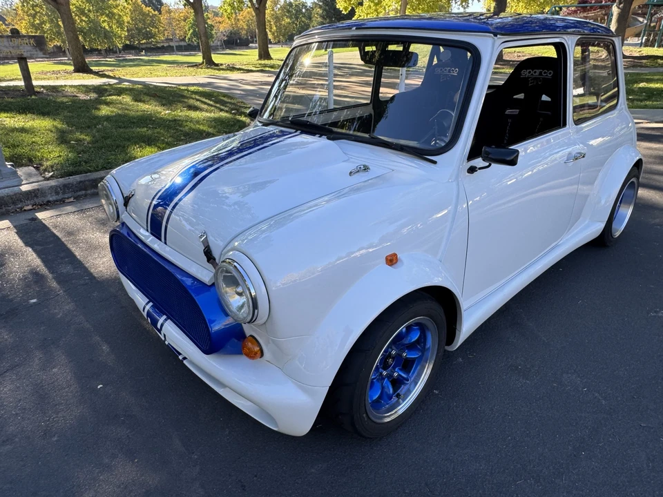 Mini Classic Mini - Image 6 of 31