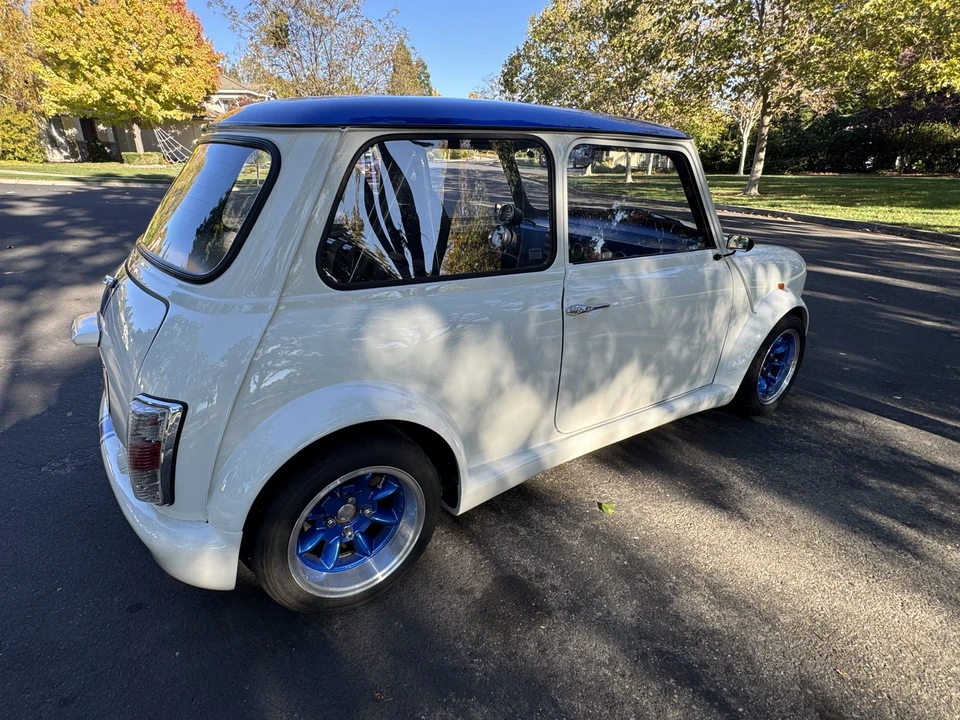 Mini Classic Mini - Image 17 of 31