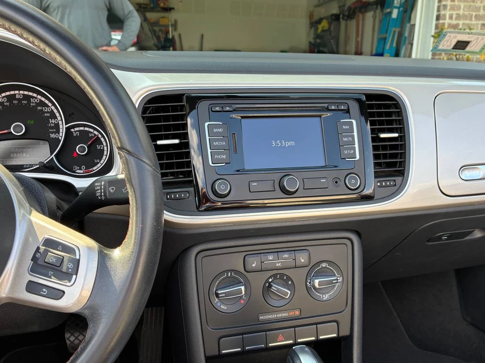 2015 Volkswagen A5 Beetle - Image 9 of 11