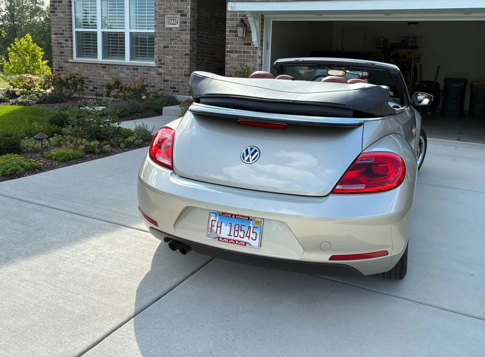 2015 Volkswagen A5 Beetle - Image 2 of 11