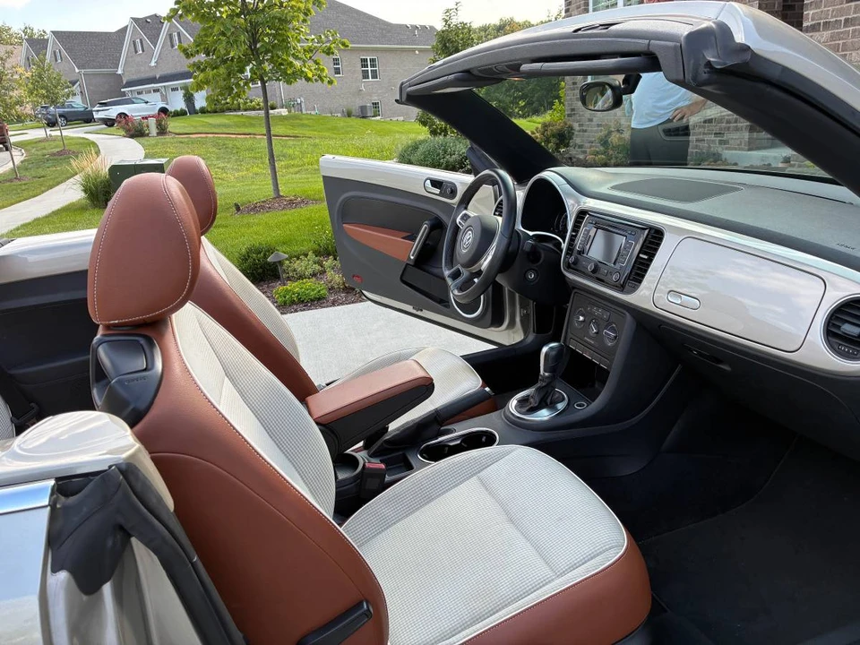 2015 Volkswagen A5 Beetle - Image 5 of 11