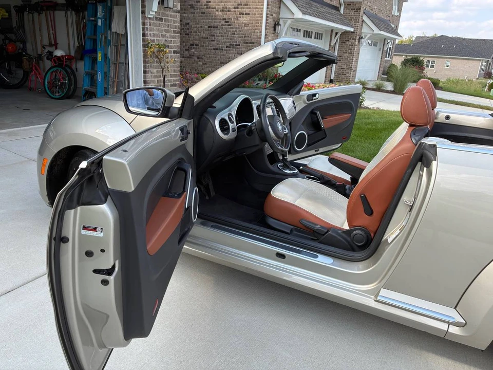 2015 Volkswagen A5 Beetle - Image 3 of 11