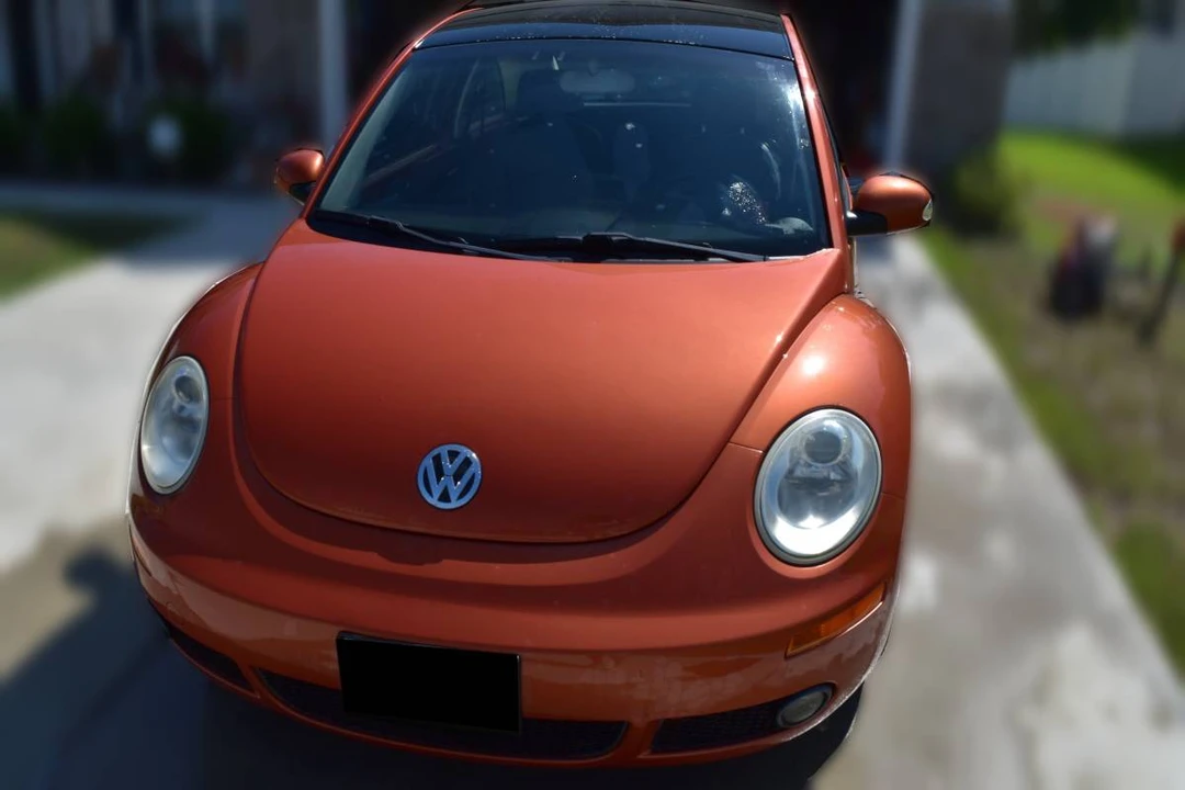 2010 Volkswagen New Beetle - Image 3 of 14