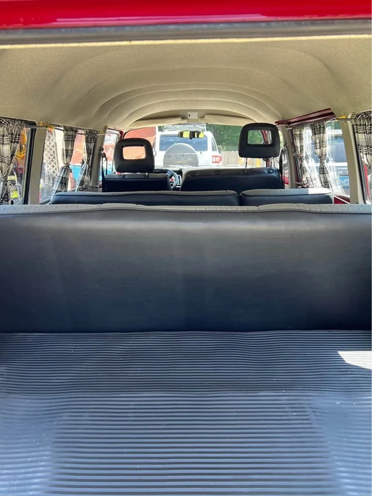 Volkswagen Type 2 - Image 8 of 10