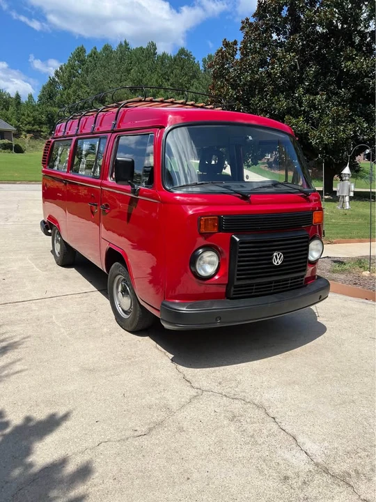 Volkswagen Type 2 - Image 9 of 10