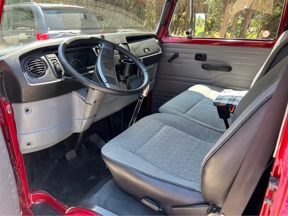 Volkswagen Type 2 - Image 7 of 10