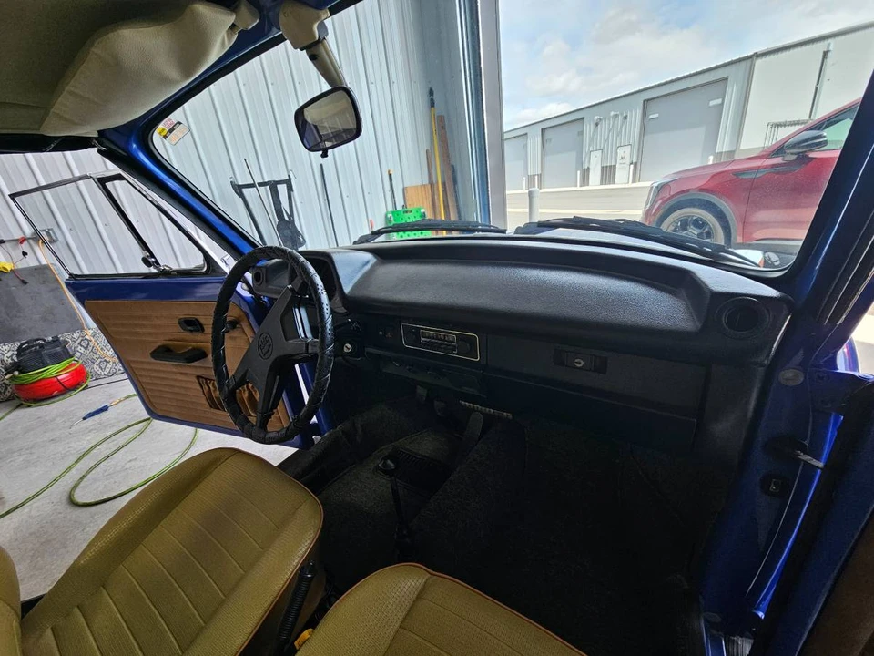 1977 Volkswagen Super Beetle - Image 7 of 9