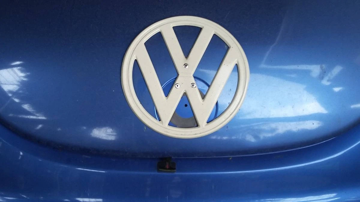 1999 Volkswagen New Beetle - Image 5 of 7