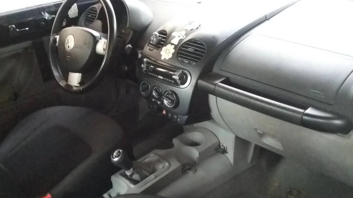1999 Volkswagen New Beetle - Image 7 of 7