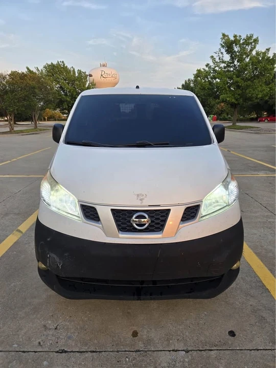 Nissan NV - Image 4 of 9