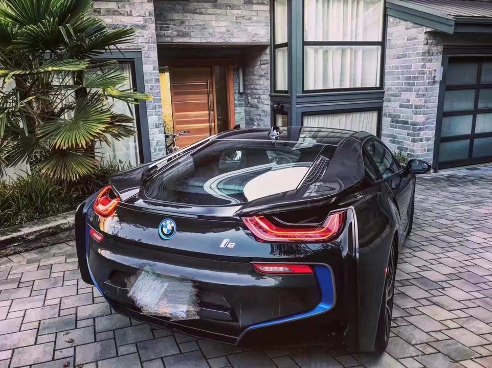 2015 BMW i8 - Image 3 of 7