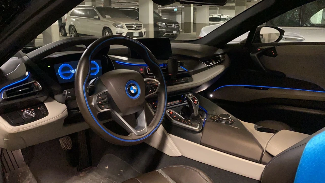 2015 BMW i8 - Image 7 of 7