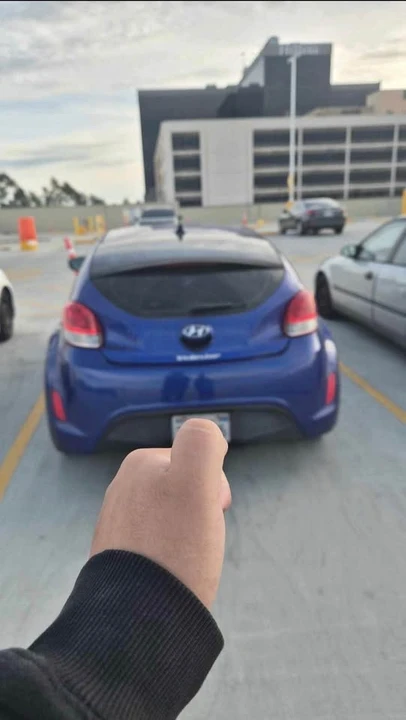 Hyundai Veloster - Image 3 of 5