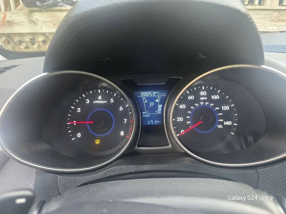 2014 Hyundai Veloster - Image 2 of 6