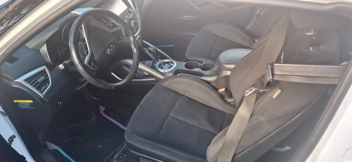 2017 Hyundai Veloster - Image 6 of 7