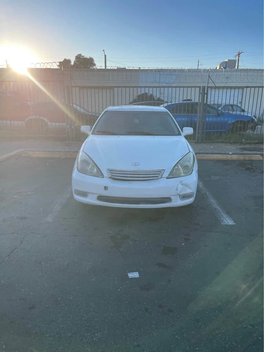 2004 Lexus ES 4th Gen - Image 2 of 8
