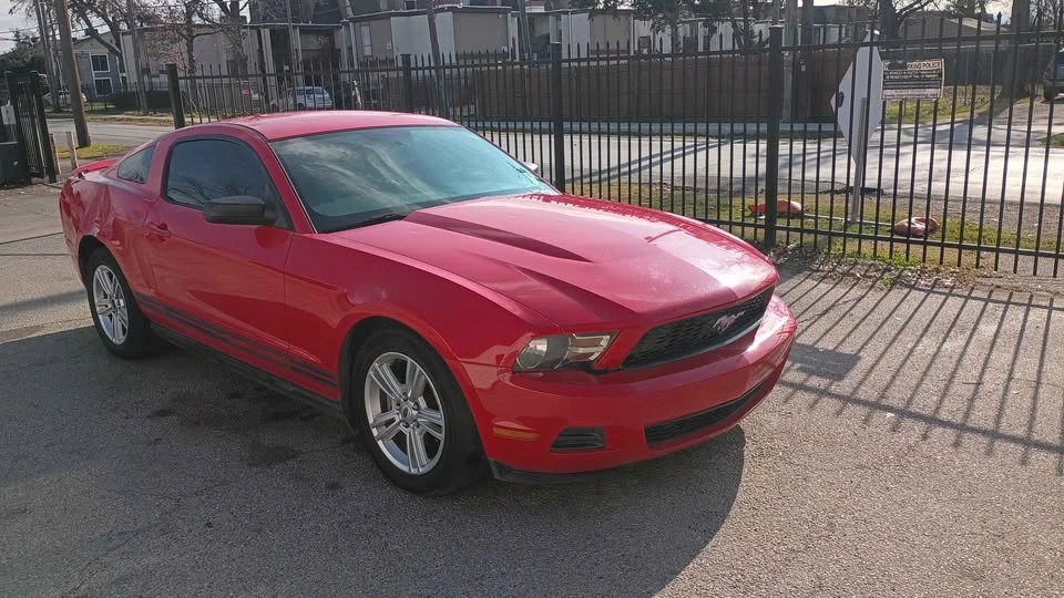 2010 Ford S197 Mustang - Image 5 of 7
