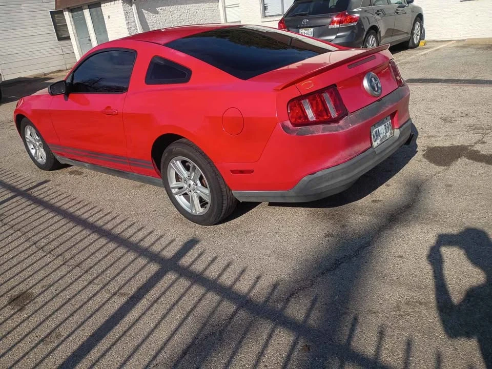 2010 Ford S197 Mustang - Image 3 of 7