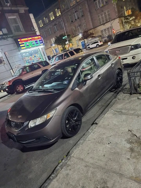 2015 Honda Civic 9th Gen - Image 3 of 8