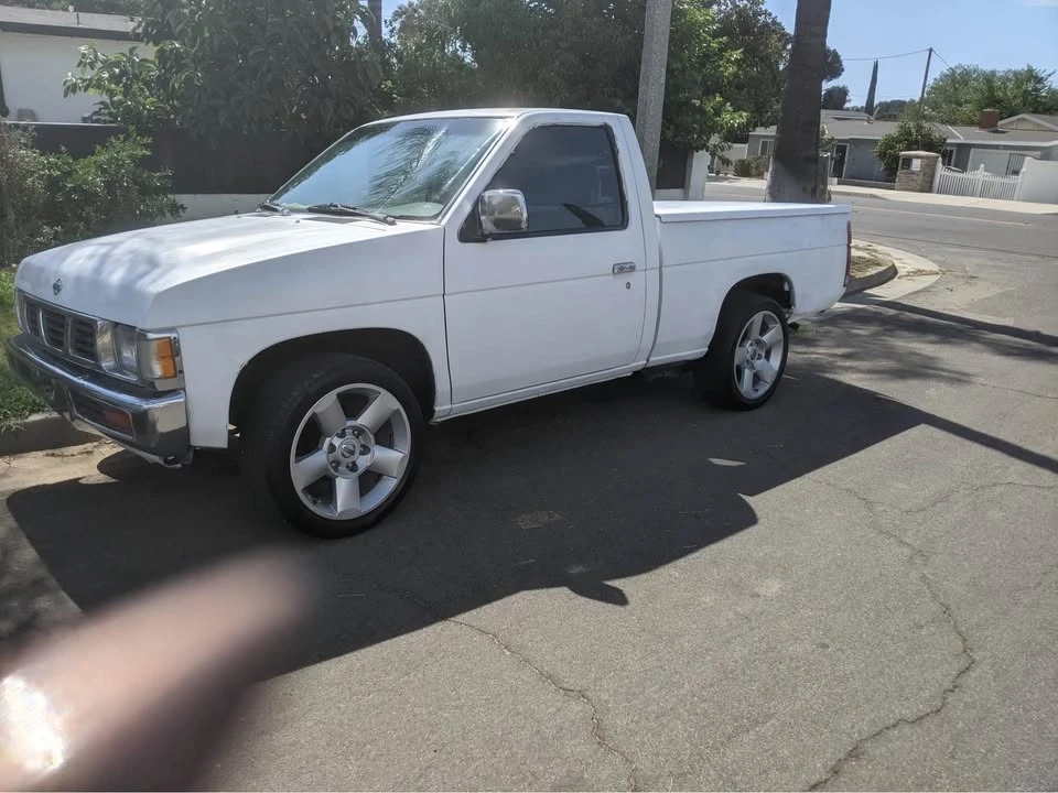 1997 Nissan Frontier 1st Gen - Image 9 of 10