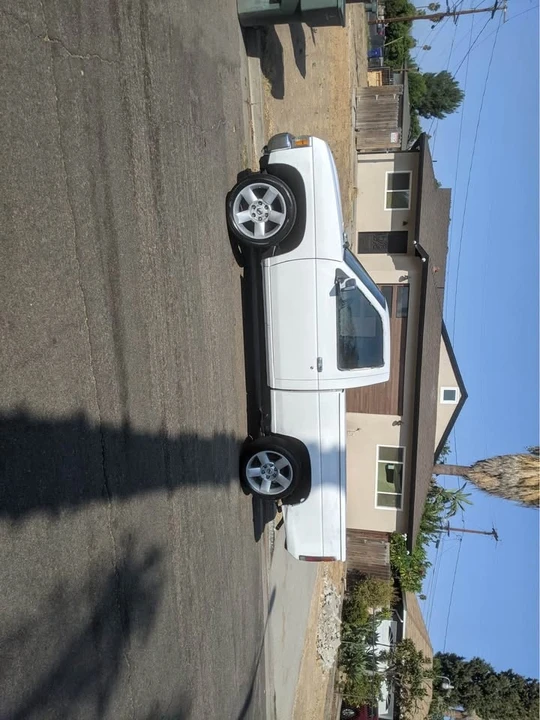 1997 Nissan Frontier 1st Gen - Image 2 of 10