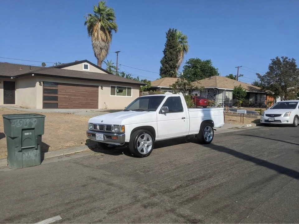 1997 Nissan Frontier 1st Gen - Image 3 of 10