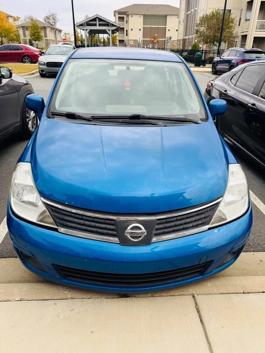 2008 Nissan Versa - Image 2 of 6