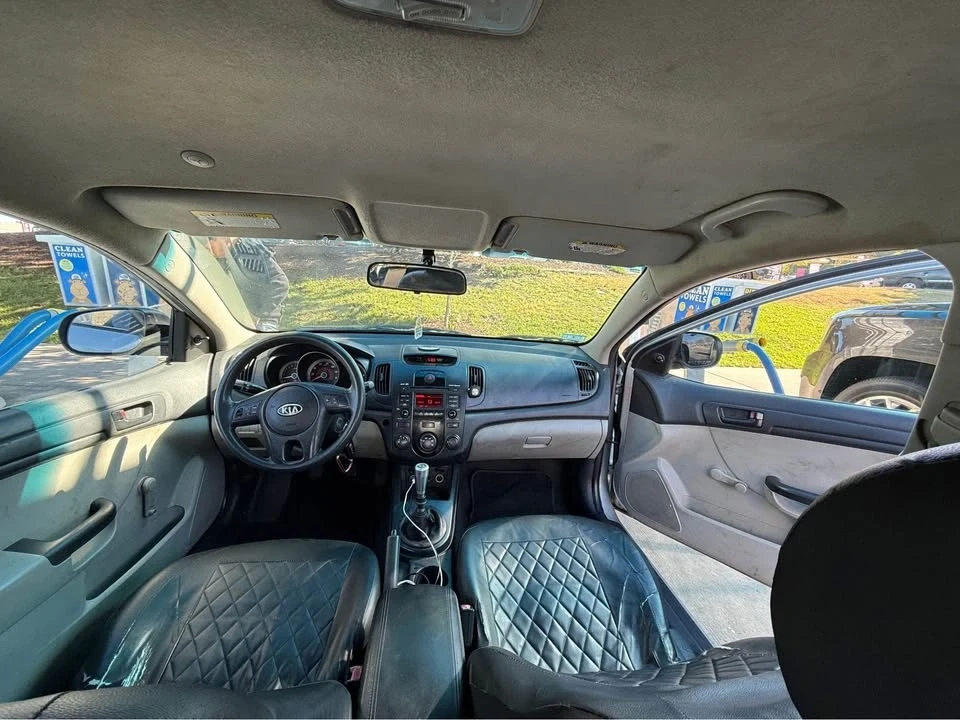 2010 Kia Forte - Image 5 of 7