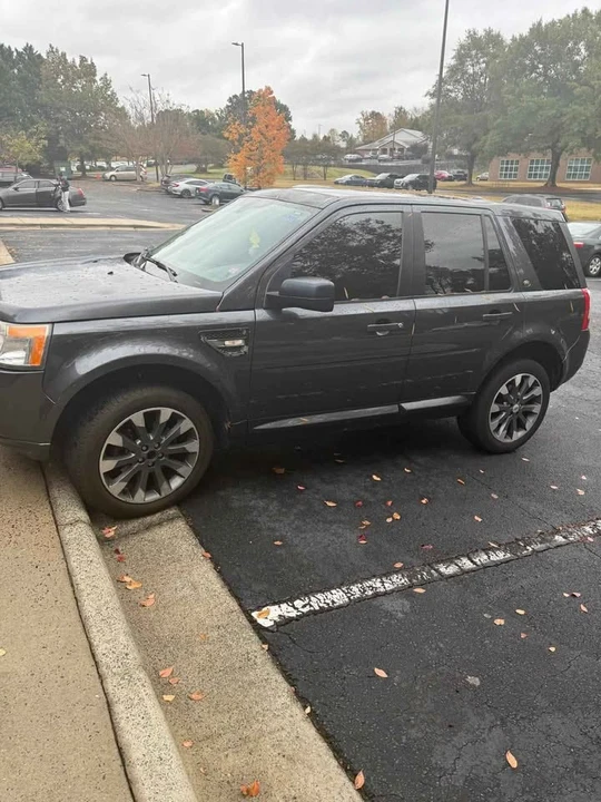 2010 Land Rover Freelander - Image 3 of 3
