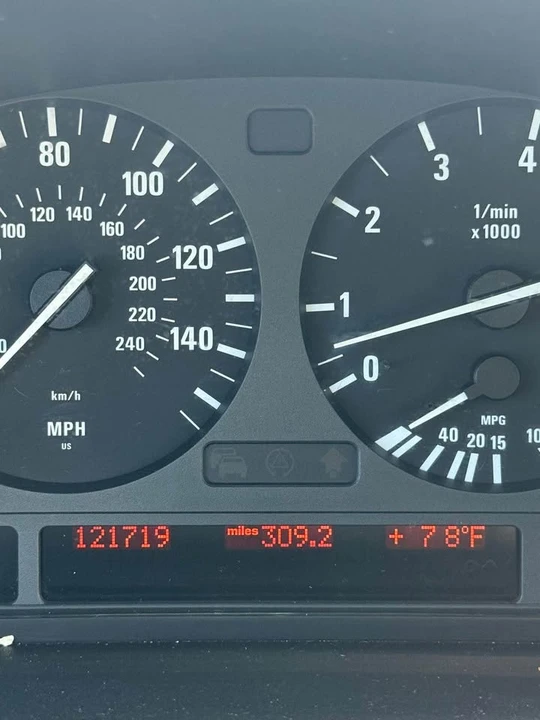 2002 BMW 2002 - Image 9 of 10