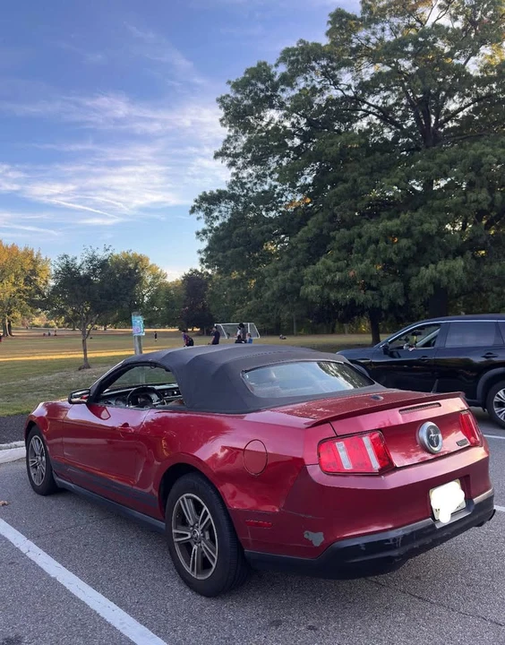 2011 Ford S197 Mustang - Image 6 of 7