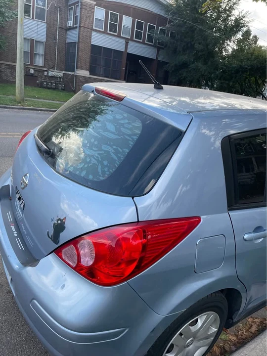 Nissan Versa - Image 8 of 9
