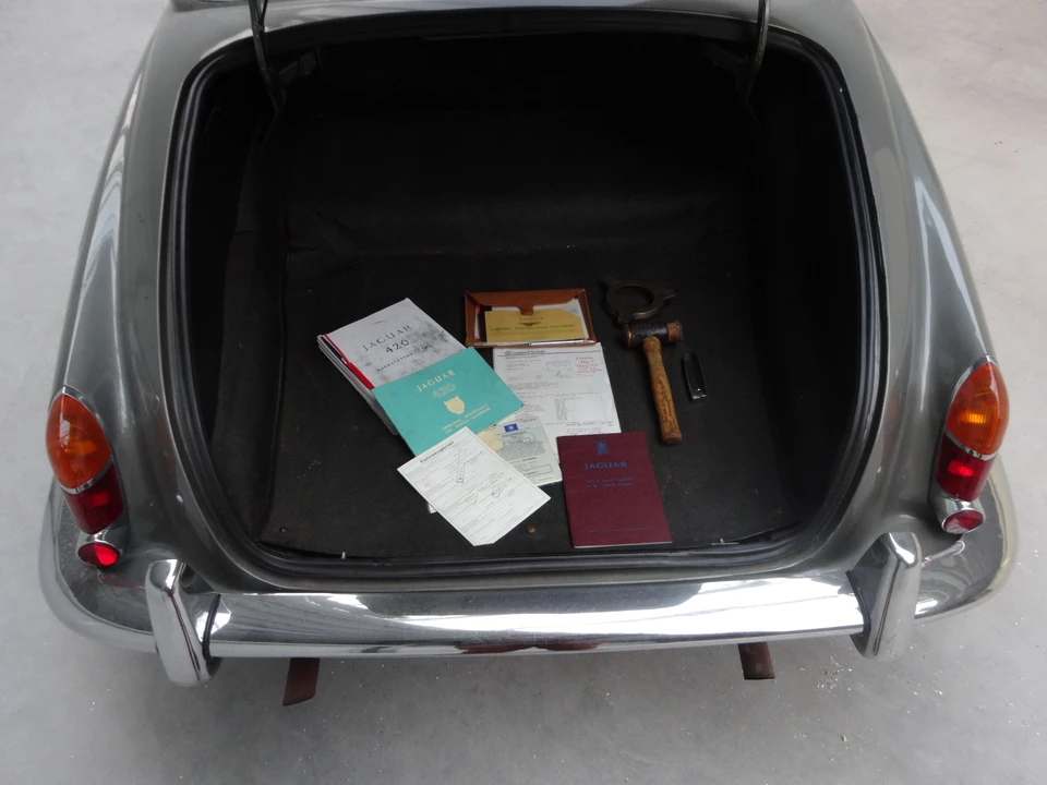 Jaguar Mark X - Image 5 of 7