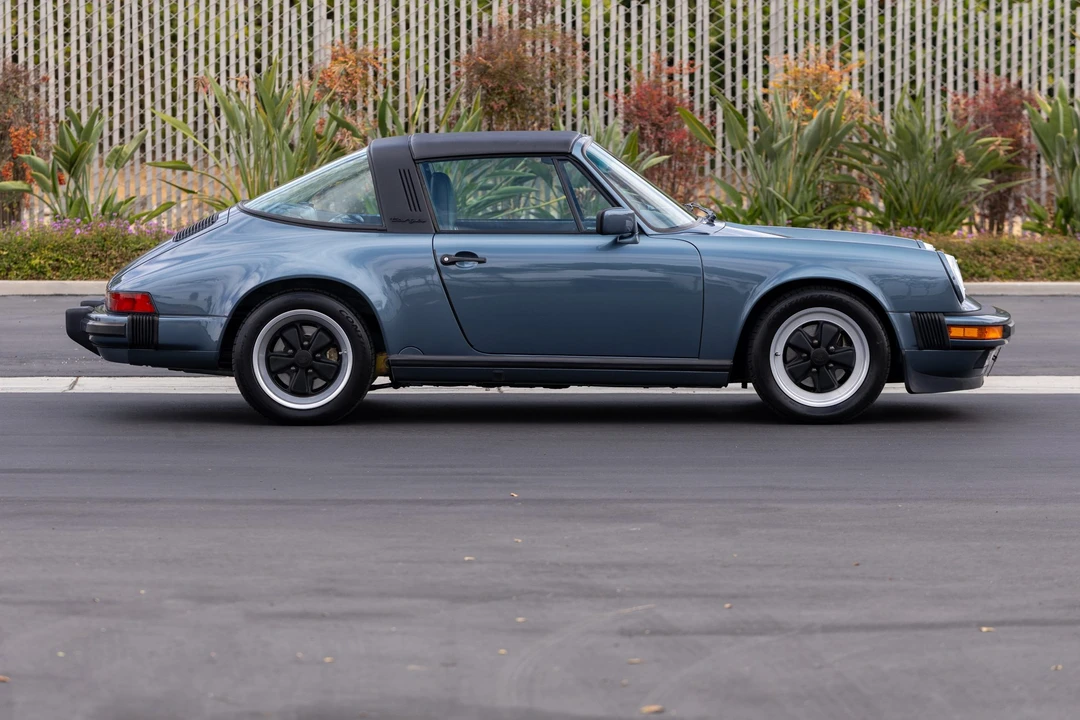 1989 Porsche 911 Carrera 3.2 - Image 17 of 31