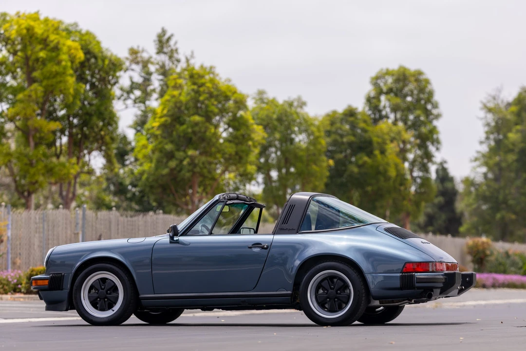 1989 Porsche 911 Carrera 3.2 - Image 29 of 31