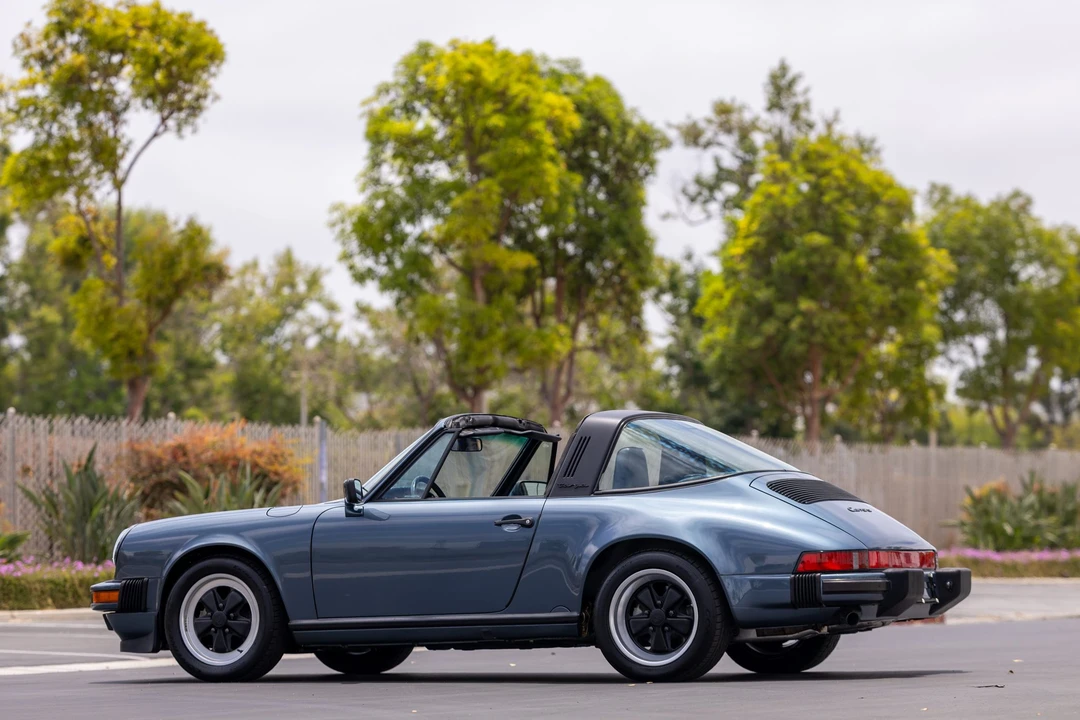 1989 Porsche 911 Carrera 3.2 - Image 28 of 31