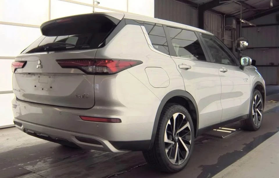 Mitsubishi Outlander - Image 4 of 4