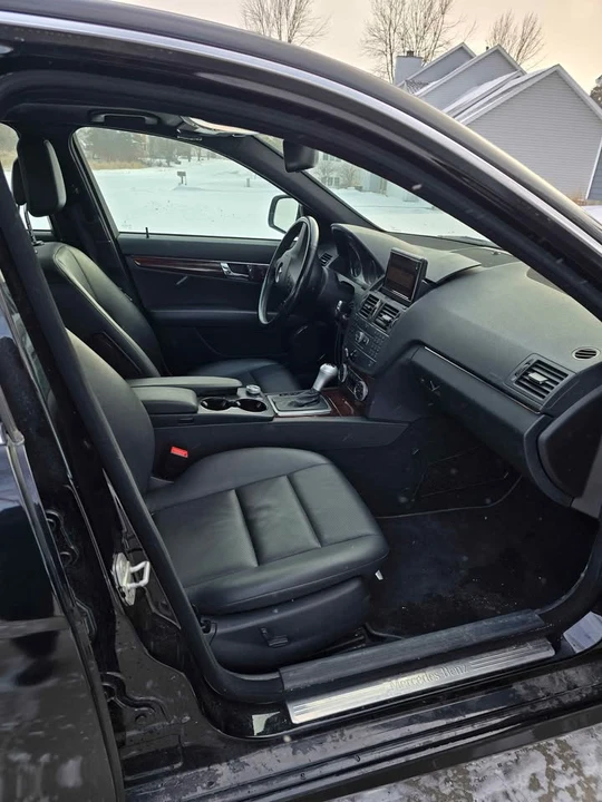 2009 Mercedes-Benz W204 C-Class - Image 6 of 10